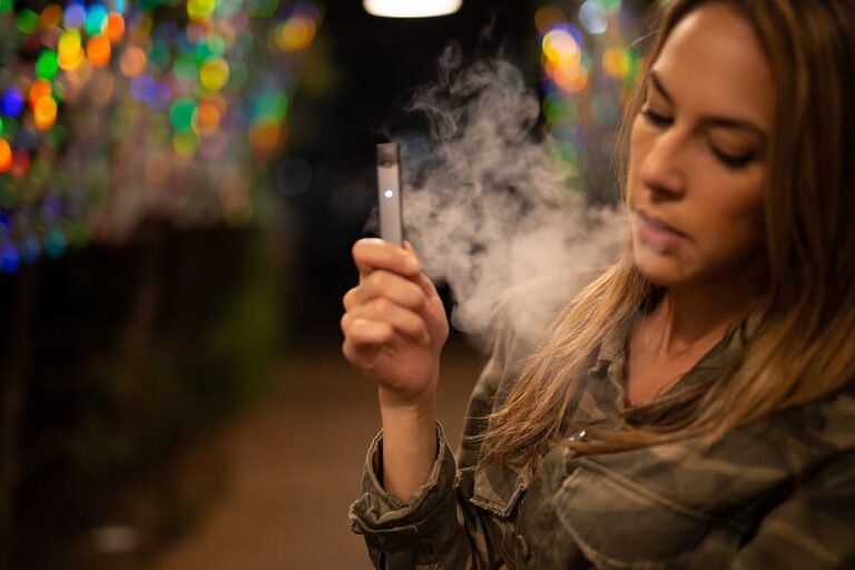 Are Delta 8 Disposable Vapes Safe for Women’s Health?