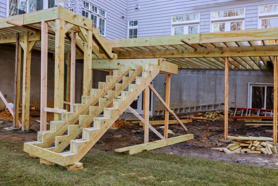 building deck stairs