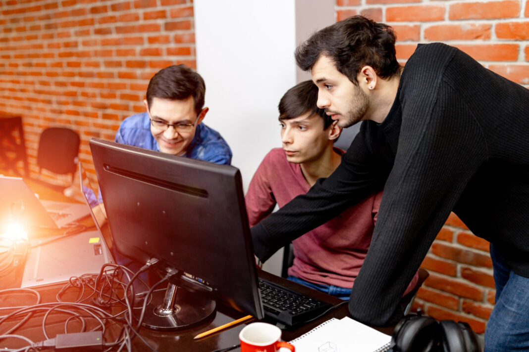 hire-full-stack-developers-from-quytech-for-end-to-end-web-app-development
